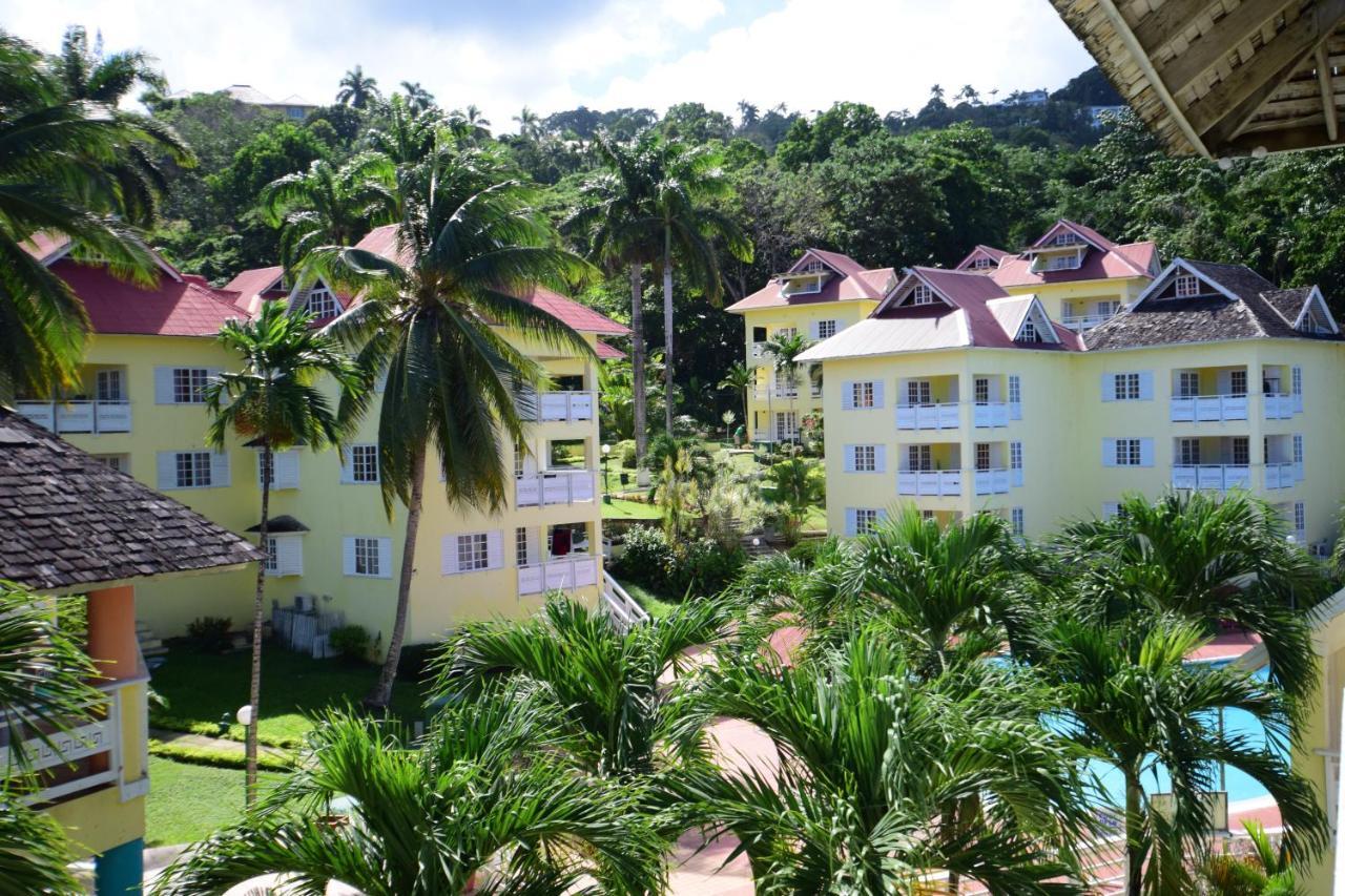 River Side Apt 9 @ Mystic Ridge. Ocho Rios Buitenkant foto