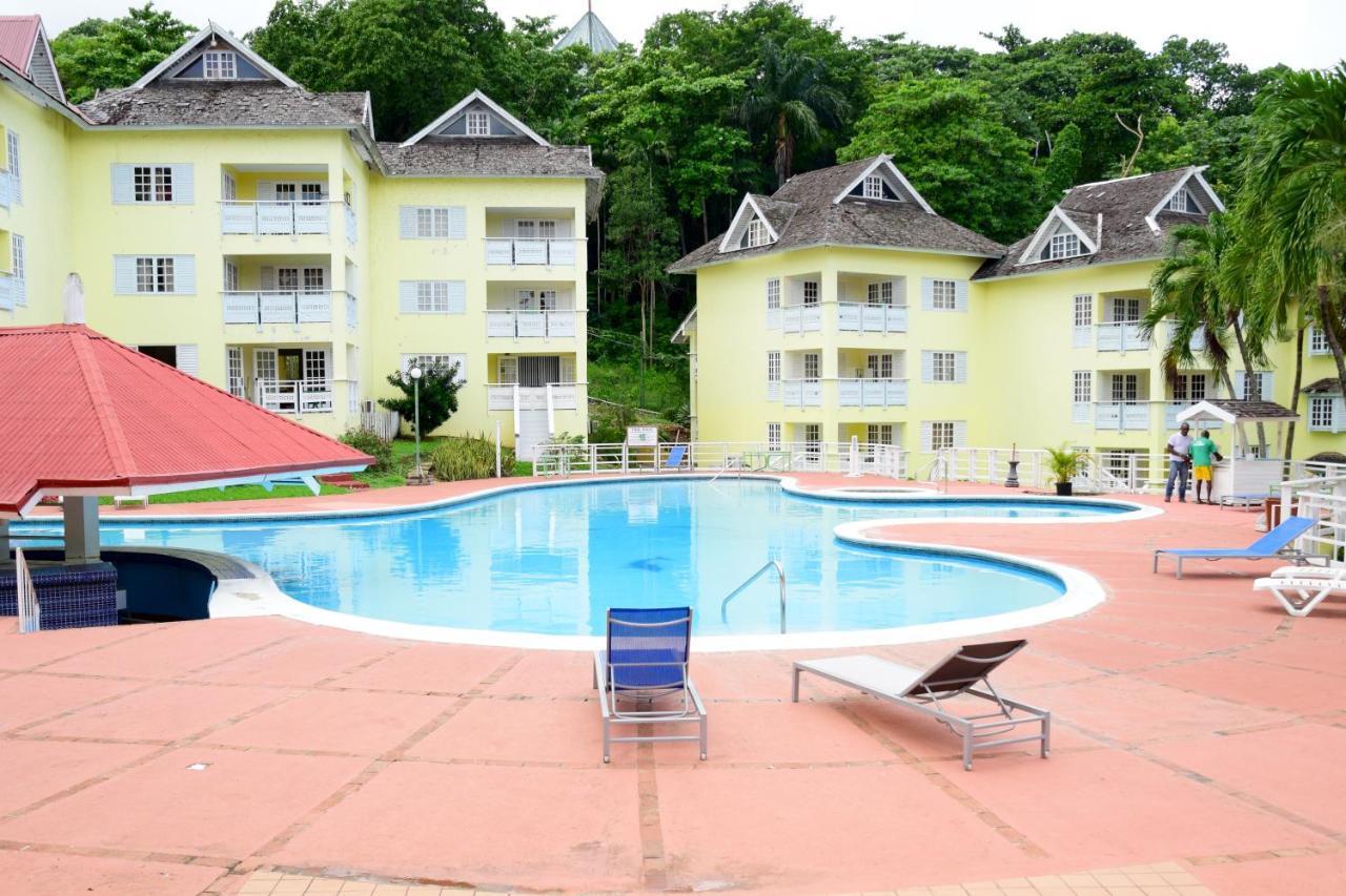 River Side Apt 9 @ Mystic Ridge. Ocho Rios Buitenkant foto